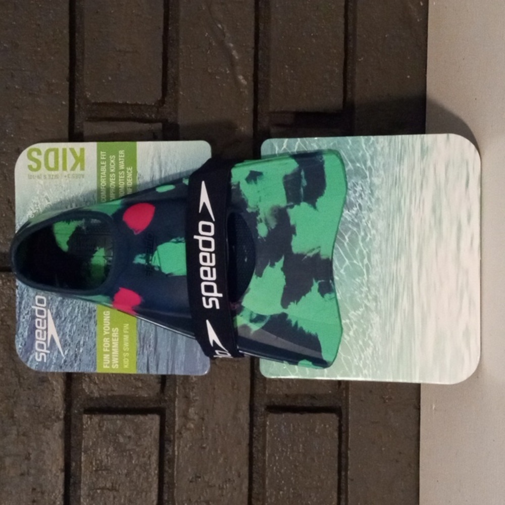 Kids Speedo Swim Fins - Picture 2 of 3